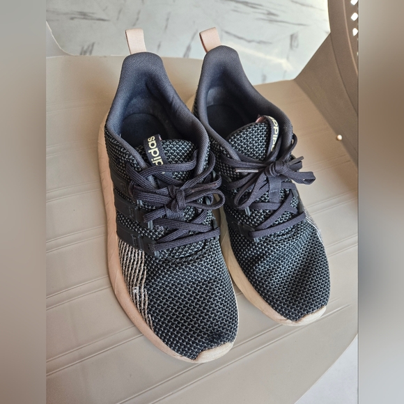 Adidas Questar Flow dark gray / charcoal sneakers size 8 - Picture 4 of 6